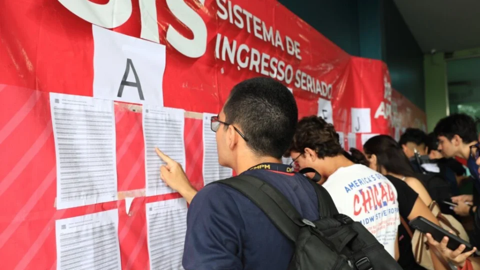 Confira a lista de aprovados do Vestibular 2024, acesso 2025, e SIS da UEA