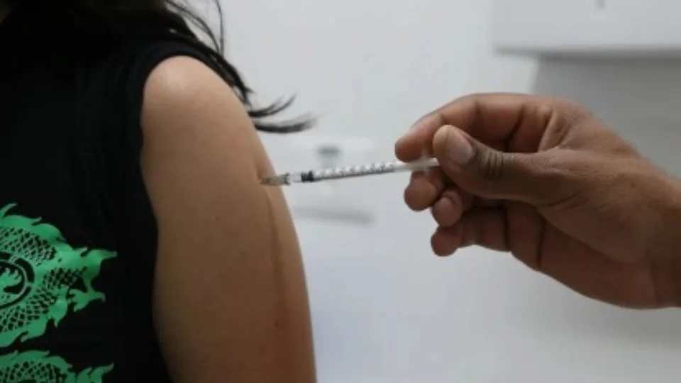 Vacinas contra Covid-19 serão enviadas até terça-feira para todo o Brasil