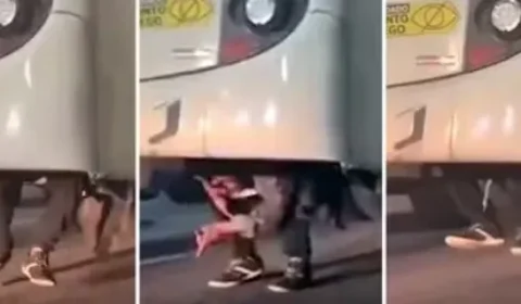 Homem é flagrado viajando na parte inferior de ônibus 