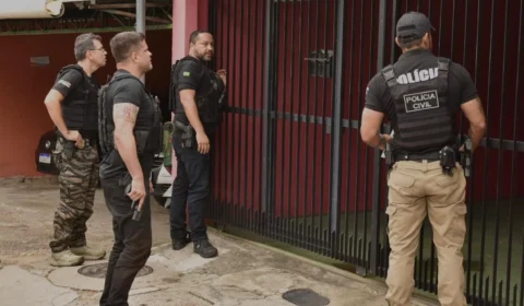 Operação ‘Alvo Certo’ prende 24 pessoas por envolvimento em diversos crimes em Manaus