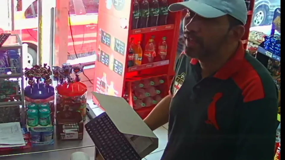 Vídeo: ‘Professor Girafales’ é preso acusado de roubos na zona sul