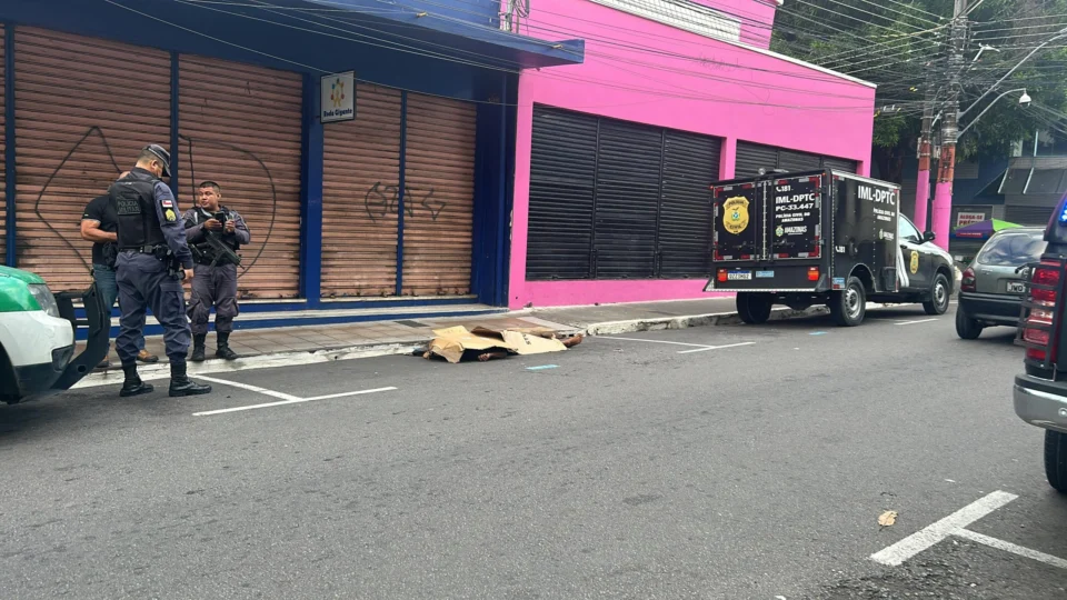 Corpo de homem espancado é encontrado no centro de Manaus