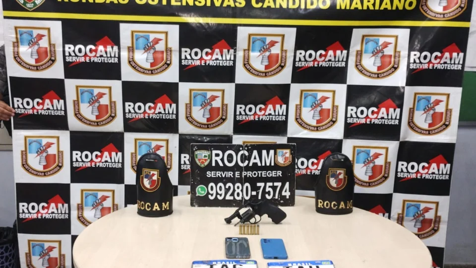 Rocam prende dois suspeitos e apreende arma e motos roubadas em ação na zona centro-oeste de Manaus