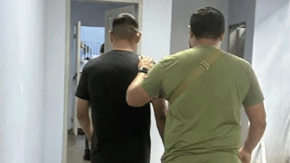 Professor de Jiu-Jitsu é preso em Parintins por agredir e ameaçar namorada