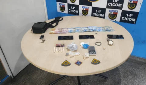 Polícia Militar do Amazonas prende homem e apreende porções de drogas e aparelhos celulares furtados