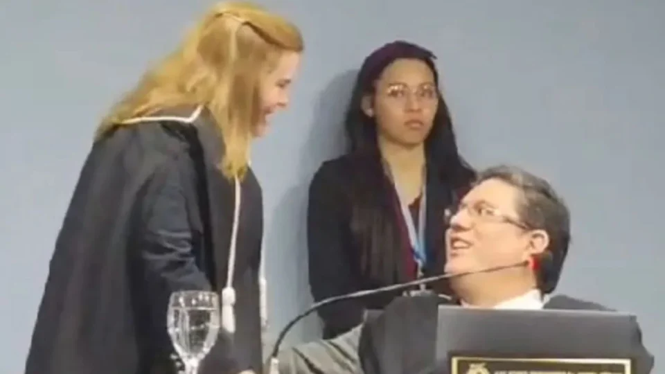 Ari Moutinho vira réu no STJ por injúrias e ameaças contra Yara Lins, presidente do TCE-AM