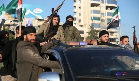 Quem são os rebeldes que tomaram o poder na Síria?