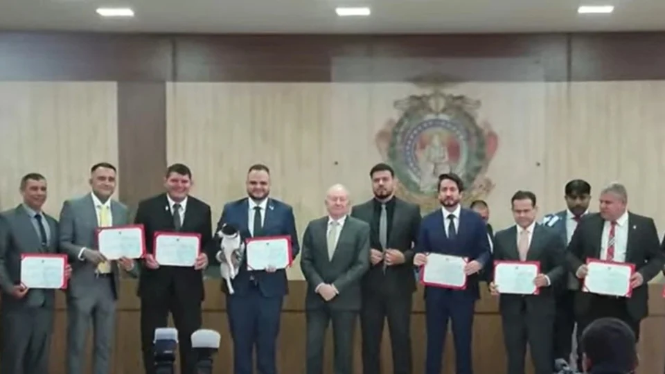 Diplomação do prefeito David Almeida e vereadores eleitos oficializa nova gestão em Manaus
