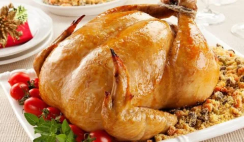 Por que Chester e Fiesta são frangos maiores e ideais para o Natal?