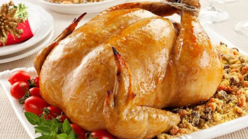 Por que Chester e Fiesta são frangos maiores e ideais para o Natal?