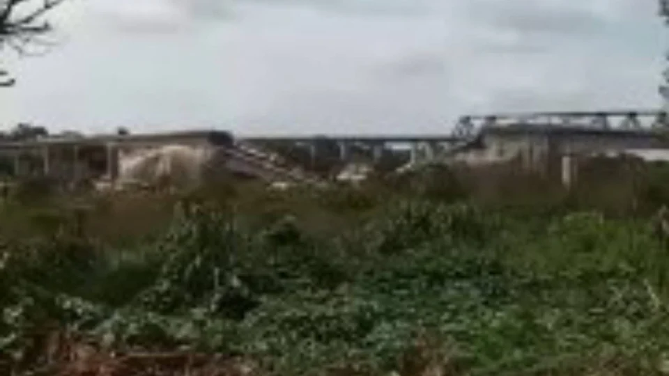 Veja momento exato em que ponte entre os estados do MA e TO começa a desabar