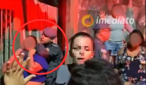 VEJA VÍDEO: PMs agridem mulher imobilizada com socos e chutes