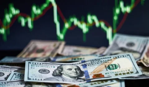 Dólar cai 0,87%, cotado a R$ 6,071, após declarações de Lula