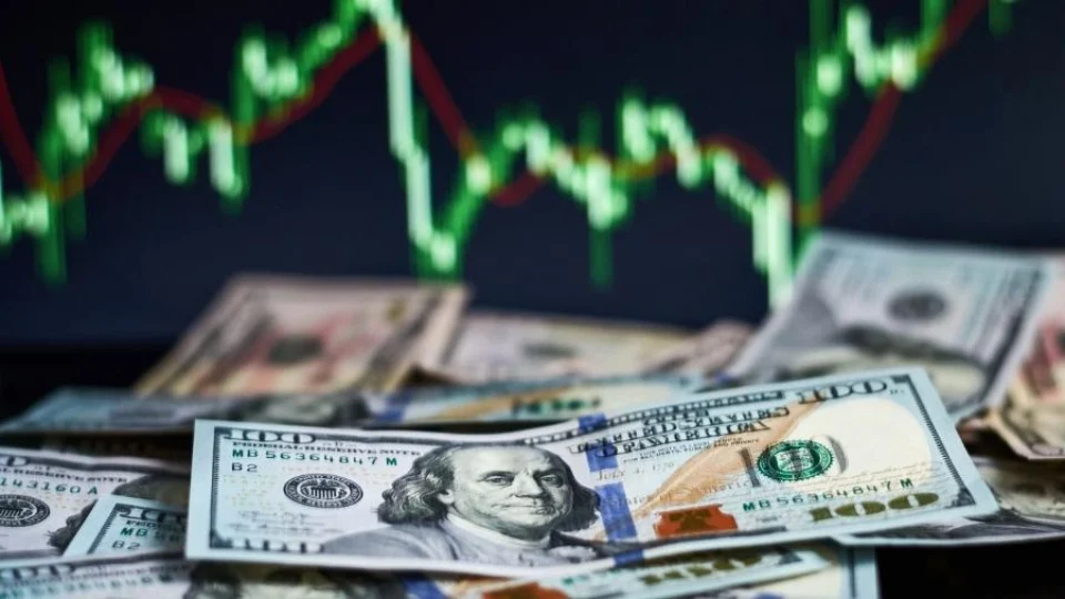 Dólar cai 0,87%, cotado a R$ 6,071, após declarações de Lula