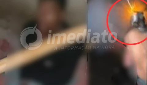 VEJA VÍDEO: jovem é brutalmente assassinado dentro de casa a tiros e golpes de foice