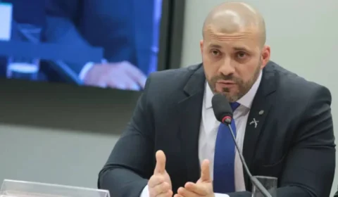 Alexandre de Moraes manda PF prender Daniel Silveira por suposta violação de condicional