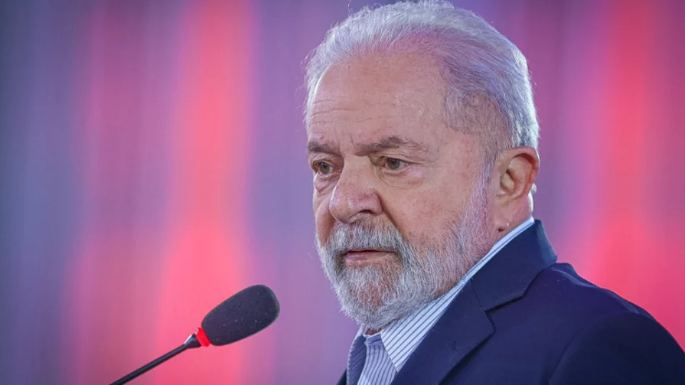 Lula passará por novo procedimento cerebral nesta quinta-feira (12)