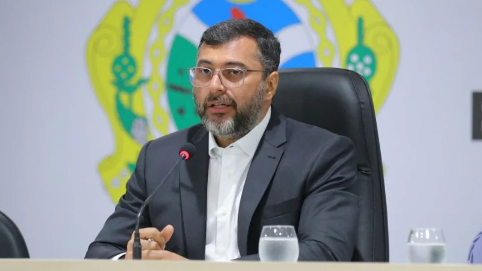 Governador do Amazonas anuncia pagamento de abono do Fundeb