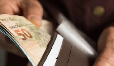 Sexta-feira (20) é o último dia para receber a 2ª parcela do 13º salário