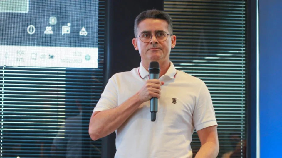 David Almeida ataca e ameaça deputados do AM por causa de recursos