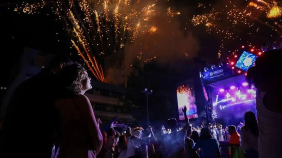 Réveillon do Largo: Festa direcionada às famílias com valorização dos artistas da terra atrai mais de 30 mil pessoas ao Centro