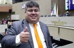 David Reis reassume presidência da Câmara de Manaus após gestão marcada por controvérsias