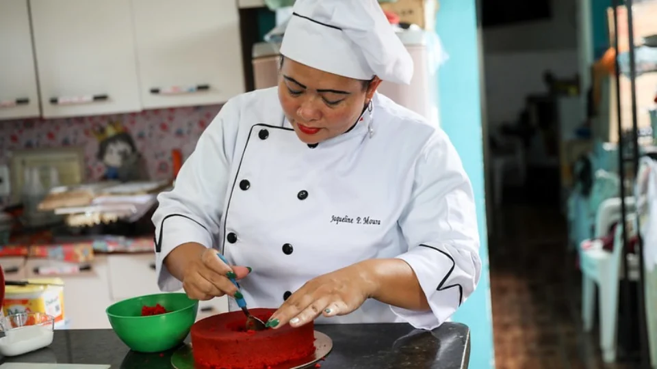 ’Eu me inscrevi e hoje estou feliz com o resultado’, diz ex-aluna do Cetam que já atua na área de formação