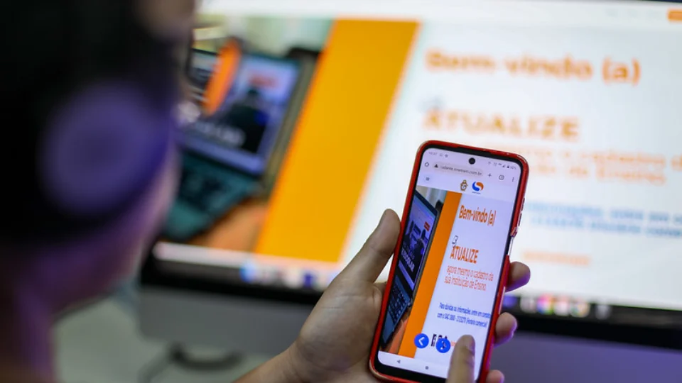 Instituições de ensino devem atualizar cadastro para meia-passagem estudantil