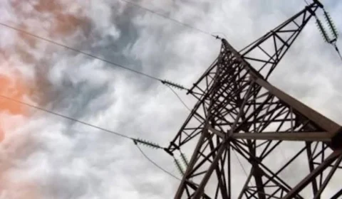 Energia é restabelecida em Manaus e municípios vizinhos