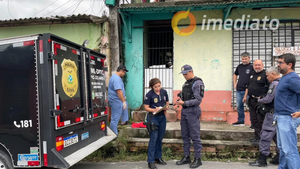 Bebê recém-nascido é encontrado dentro de lixeira no bairro Monte das Oliveiras