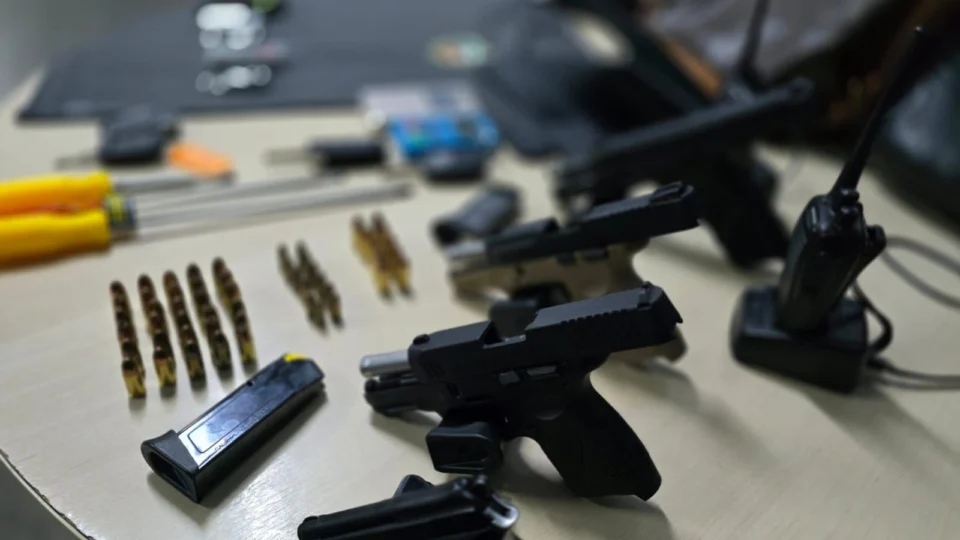 Quadrilha especializada em furtos de armas de fogo é presa em Manaus