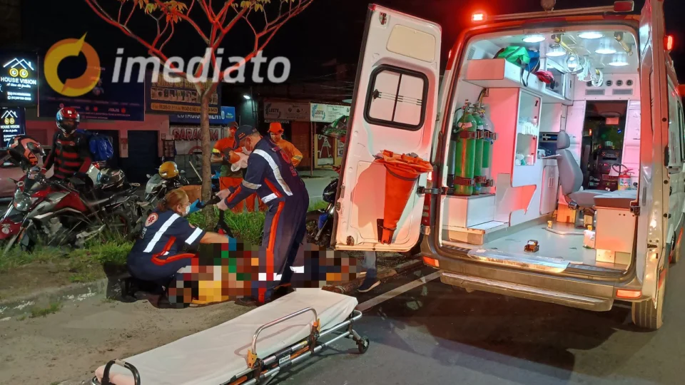 Colisão entre motos deixa motociclista ferido na avenida Autaz Mirim