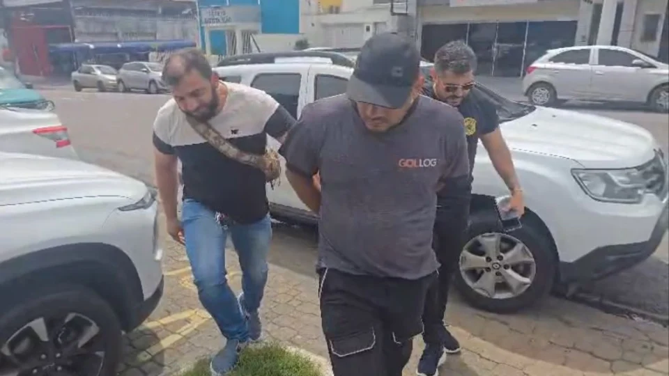 Polícia desmonta ‘brechó clandestino’ e prende venezuelano por esquema de furto de roupas em Manaus