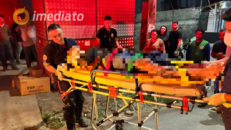 Motociclista por app fica gravemente ferido após colisão com carro no bairro Flores