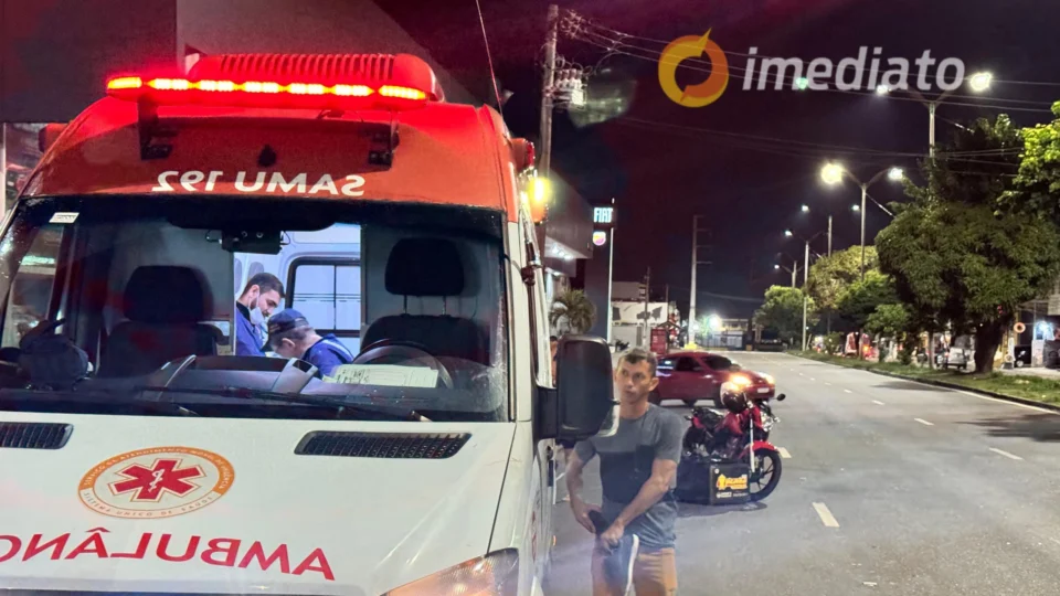 Motociclista fica gravemente ferido após colisão entre motos no bairro Coroado