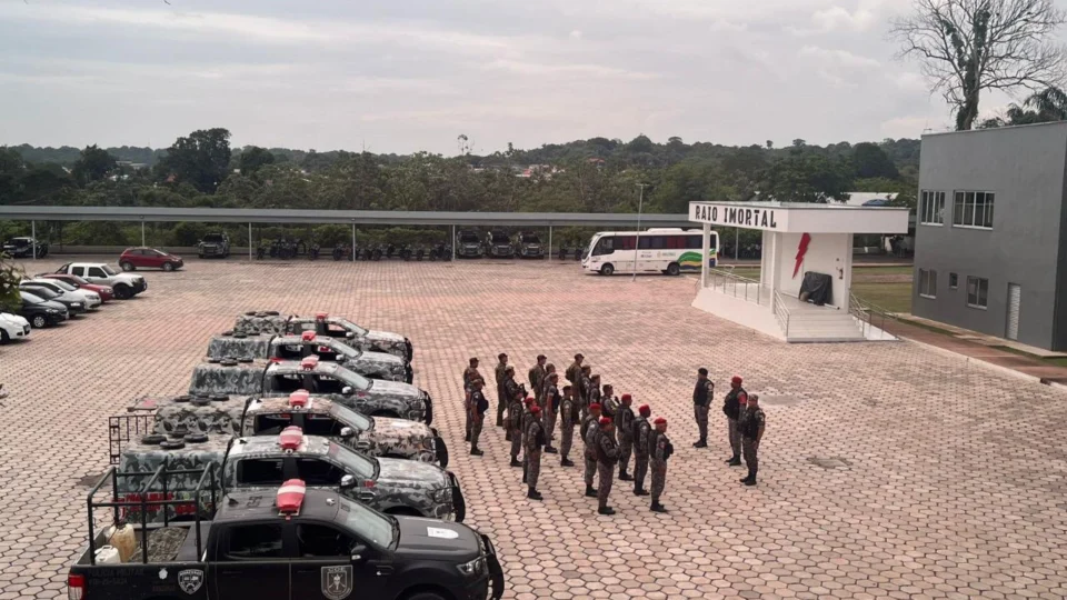Governo do AM envia reforço policial para auxiliar segurança de Rondônia em combate a ataques criminosos