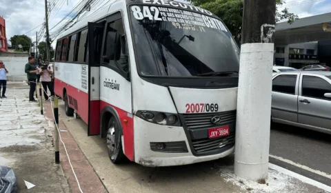 Homem morre atropelado por micro-ônibus na Avenida Djalma Batista