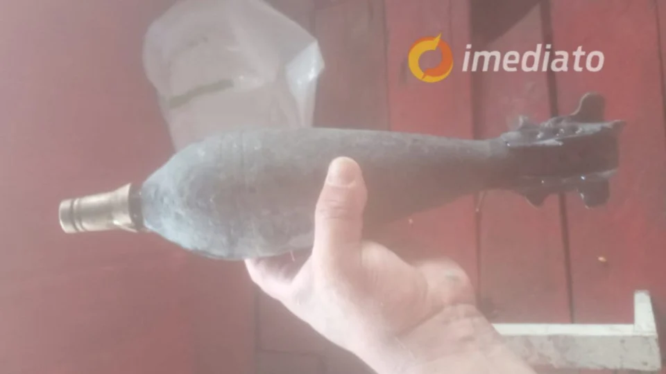 Morador encontra bomba dentro de beco e casas são evacuadas no bairro São Jorge