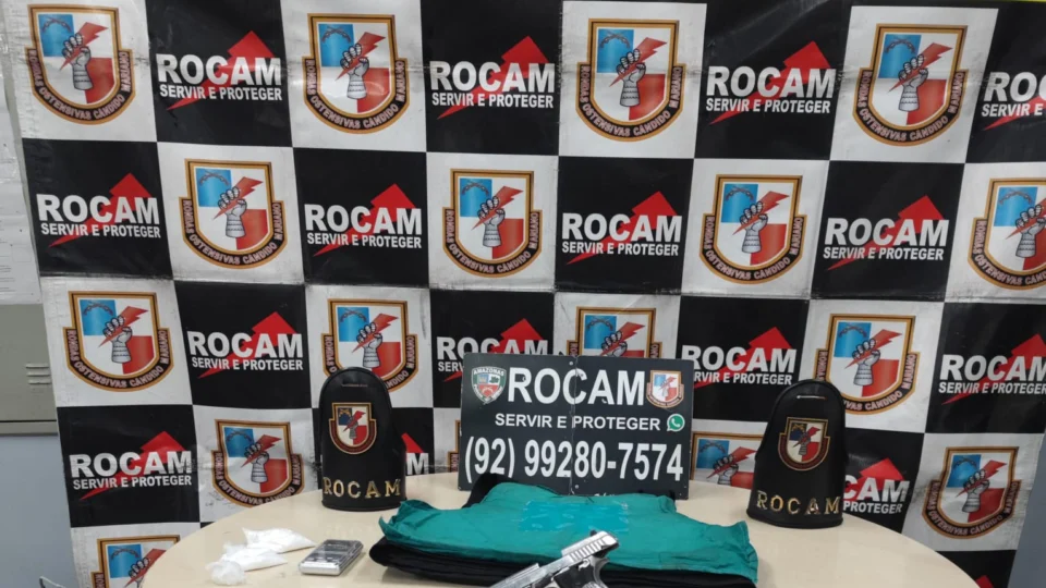 Traficante foge e deixa arma de fogo e drogas para trás no bairro Compensa