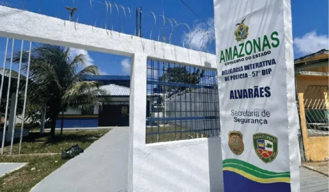Mulher é presa ao tentar entregar drogas escondidas em sacola de farinha a detento em Alvarães