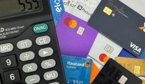 Receita Federal passará a monitorar transações de cartões de crédito e Pix