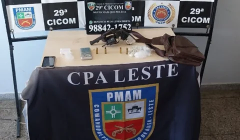 Polícia prende homem com arma e drogas no Jardim Mauá