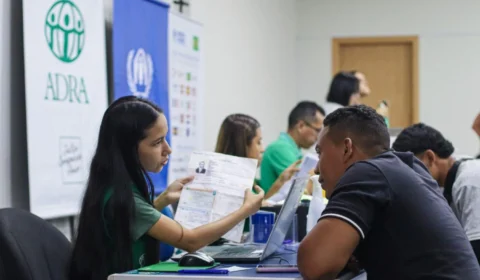 Governo do Amazonas garante atendimento a migrantes, refugiados e apátridas no PAC Compensa, zona oeste de Manaus