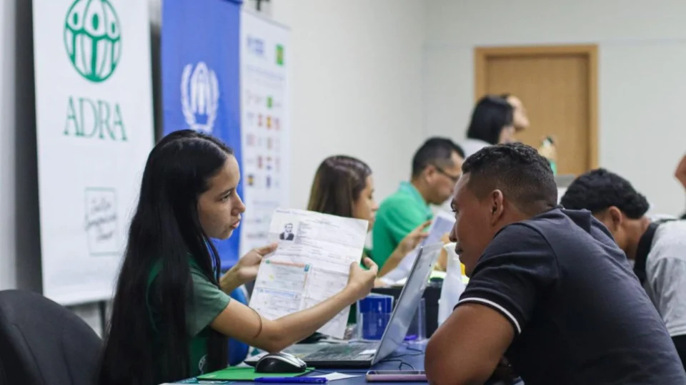 Governo do Amazonas garante atendimento a migrantes, refugiados e apátridas no PAC Compensa, zona oeste de Manaus