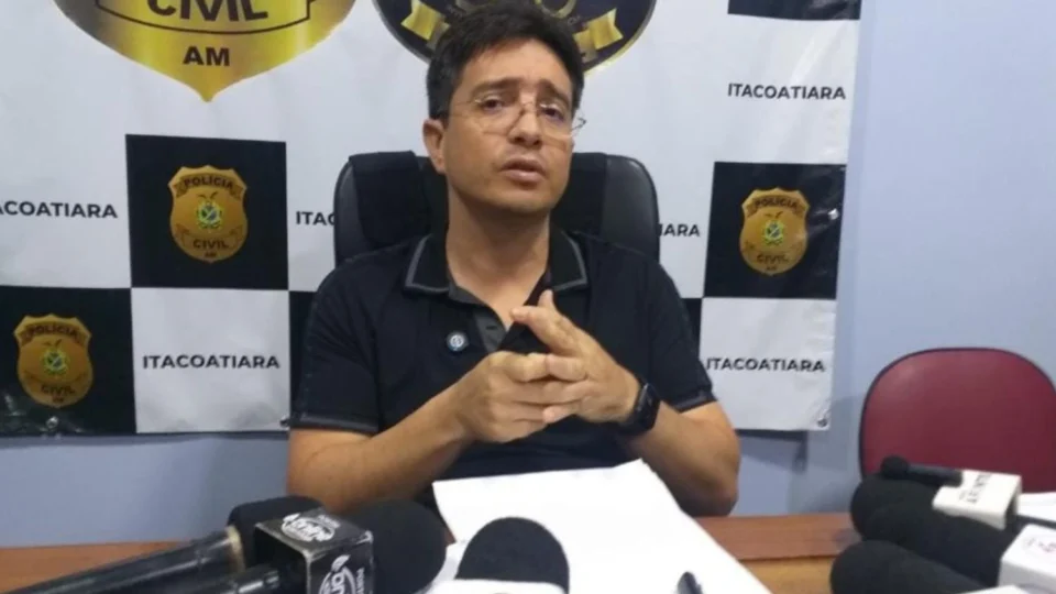 Polícia prende dupla acusada de roubar R$ 20 mil de drogaria em Itacoatiara