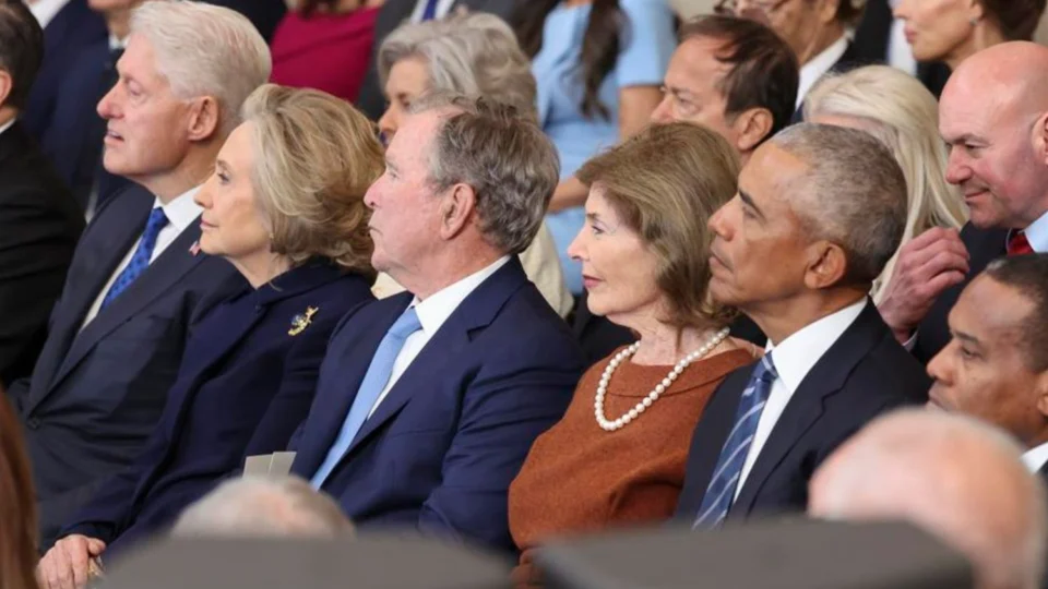 Ausência de Michelle Obama em posse de Trump gera teorias