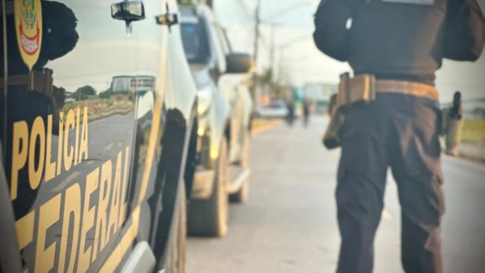 Polícia Federal prende taiwanês procurado pela Interpol por tráfico de drogas no Rio de Janeiro