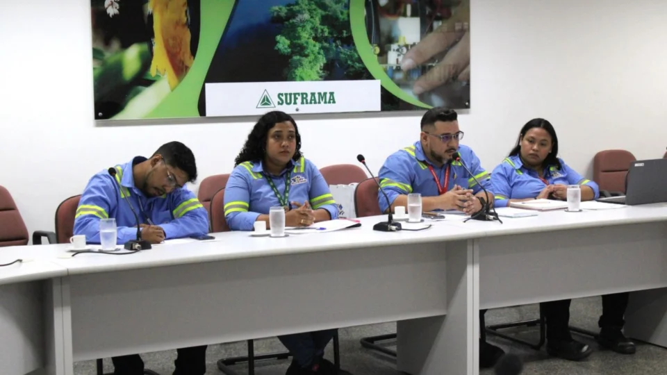 Suframa e Grupo Chibatão discutem estratégias para minimizar efeitos da estiagem de 2025 no Amazonas