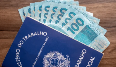 A partir deste sábado (11), o Seguro-Desemprego tem reajuste e valor máximo chega a R$ 2.424,11