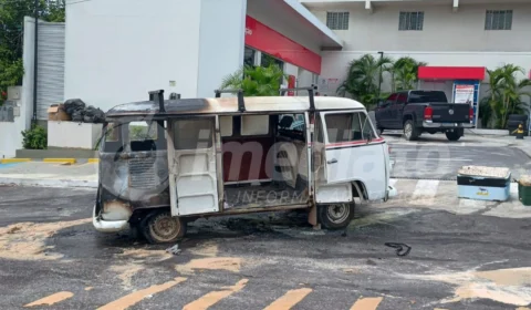Motorista consegue evitar possível tragédia em incêndio de kombi